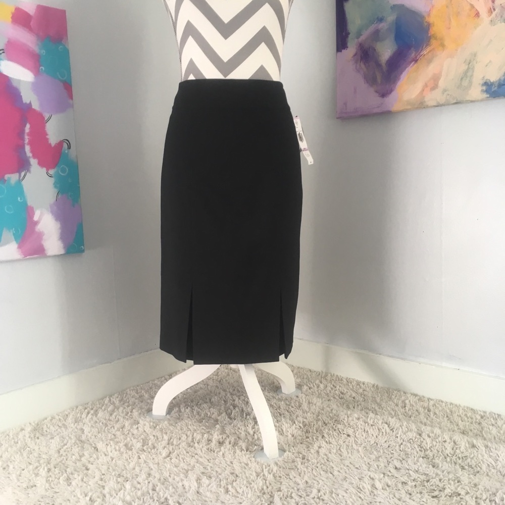 Black Pencil Skirt Pleated Slits - Picture 7 of 8